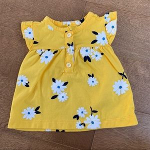 3/$10 CARTERS Baby girl floral top 3m